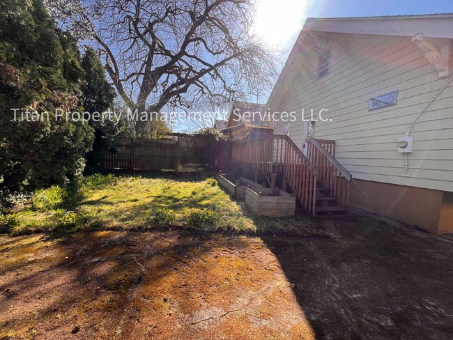 Building Photo - Check this out! Delightful 3-Bed Sanctuary...