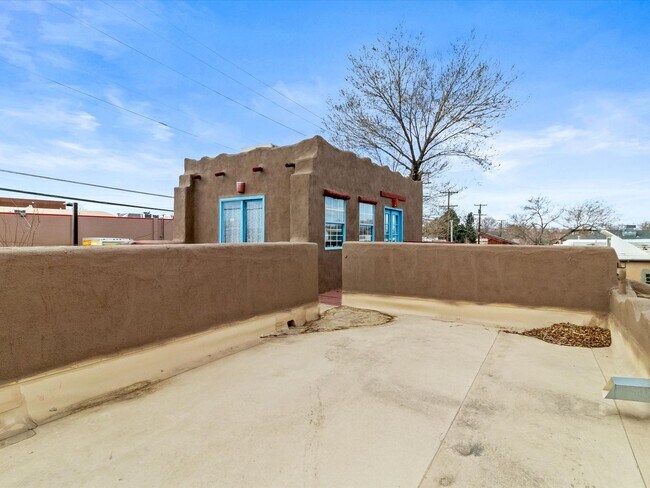 Building Photo - 1-Bed, 1.5-Bath Townhome with Balcony | Prime NW Albuquerque Location | Coming Soon | Pre-lease Now!