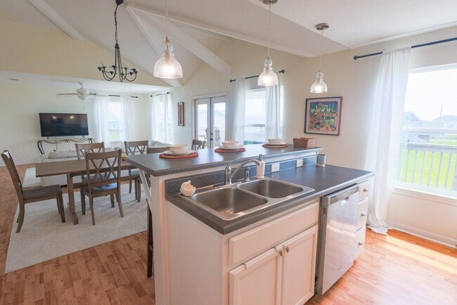 Building Photo - 4106 Temprano Dr