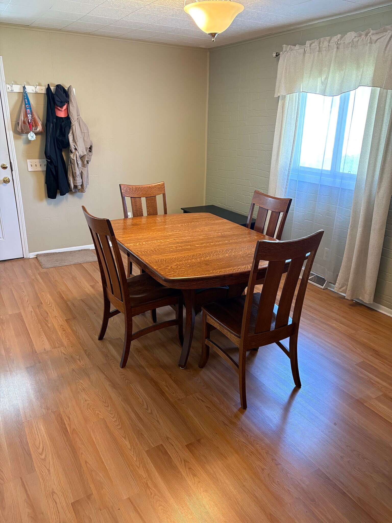 Building Photo - 211 27th St SE