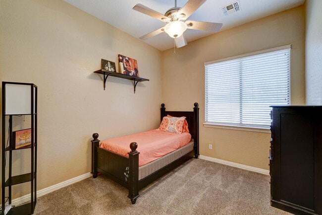 Building Photo - 4221 S Danyell Dr