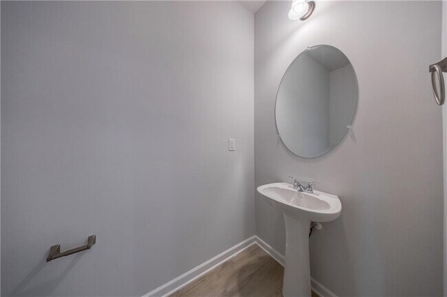 Building Photo - 853 Crossroads Ct