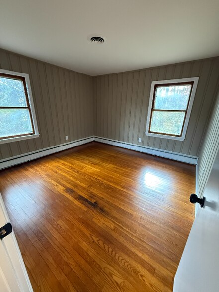 Building Photo - 98 Lynnhaven Dr