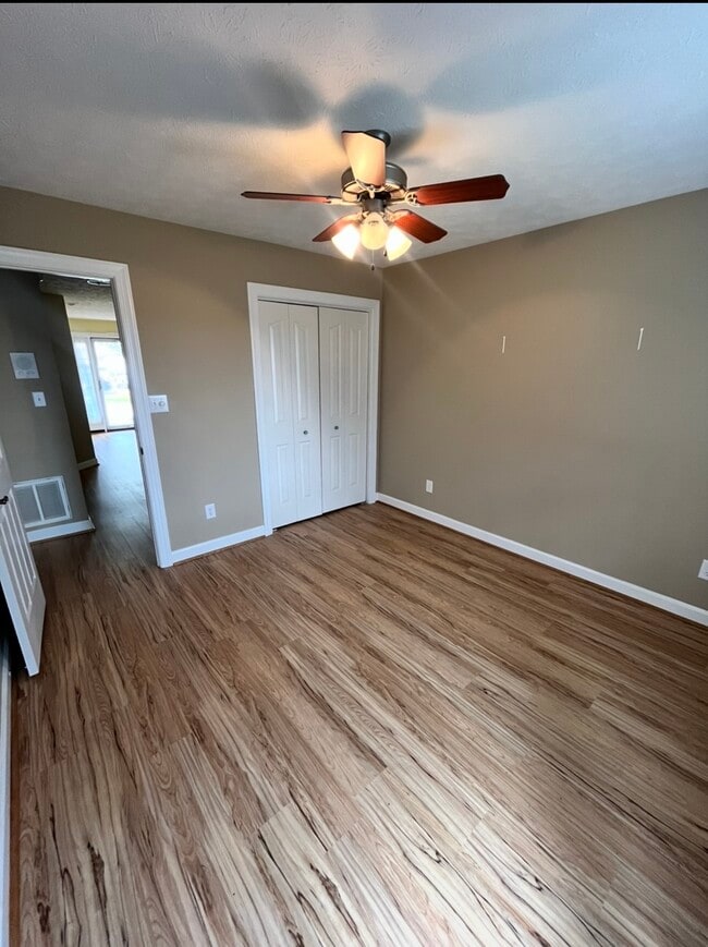 Building Photo - 367 Mainsail Dr