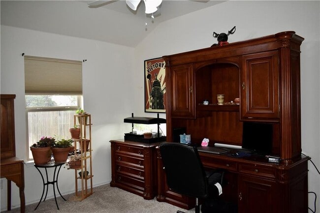 Building Photo - 201 Leather Oak Loop