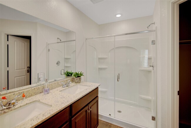 Building Photo - 14425 Conifer Dr