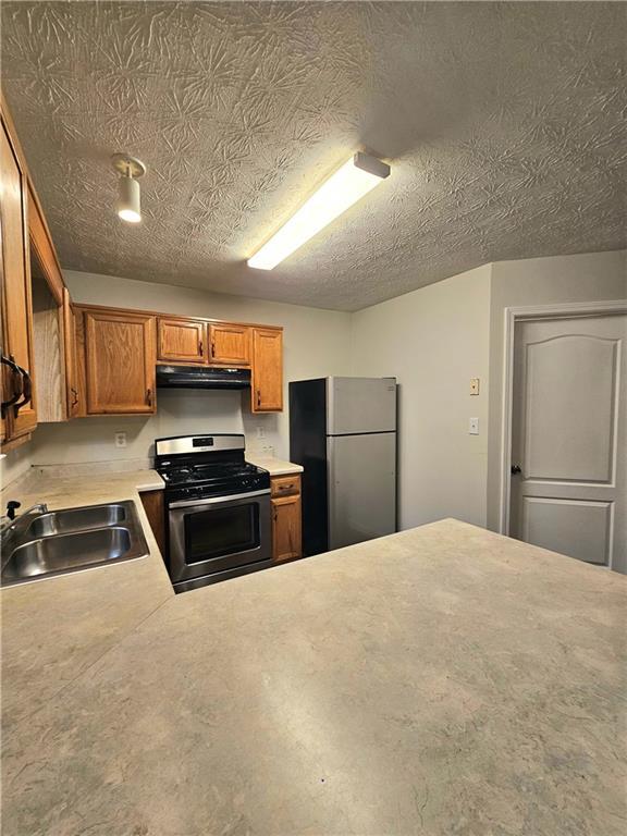 Building Photo - 3010 Fields Dr