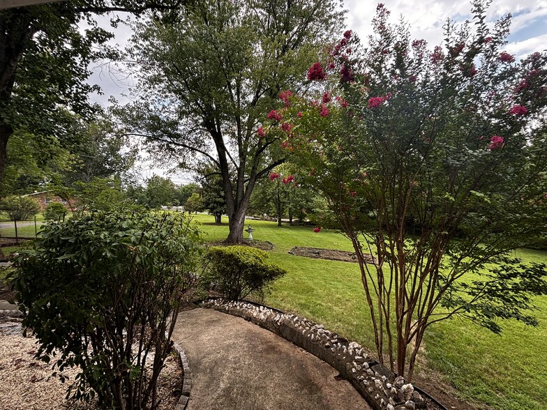 Building Photo - 25339 Rainbow Ranch Ln