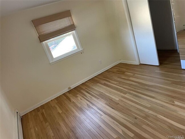 Building Photo - 217 Greeley Ave