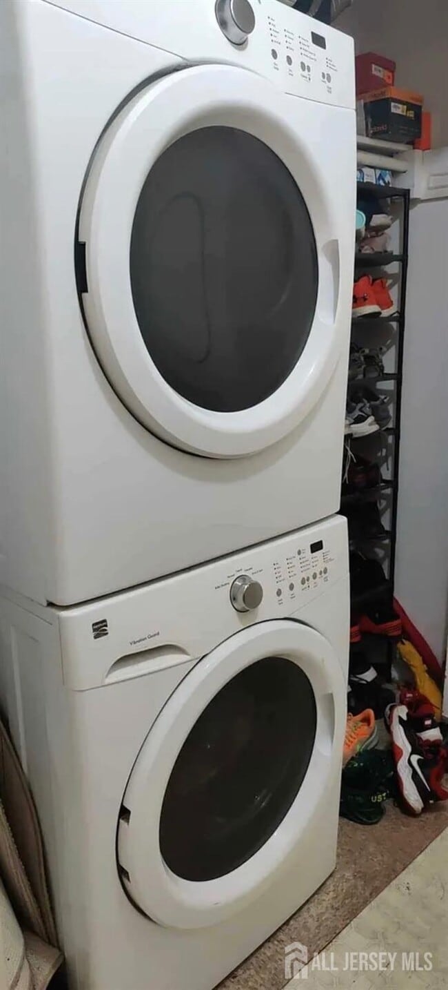 Building Photo - 1713 Raspberry Ct