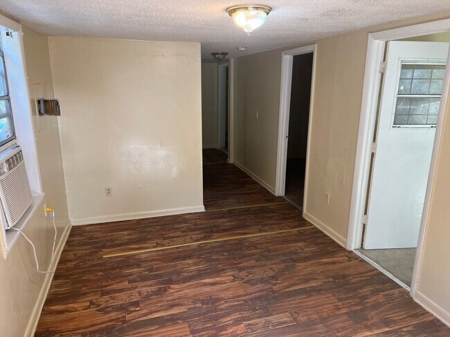 Building Photo - 1801 Goodyear Ave
