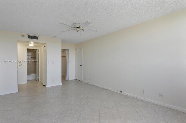 Building Photo - 600 Three Islands Boulevard
