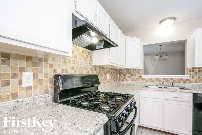 Building Photo - 3742 Limberpine Dr
