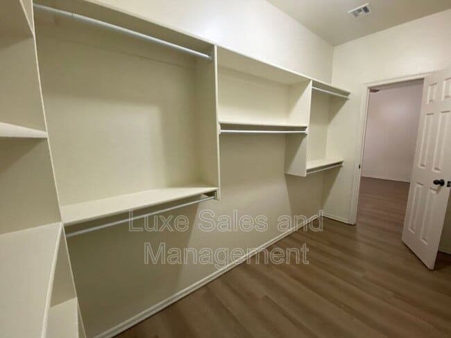 Building Photo - 1317 Garden Gate Dr
