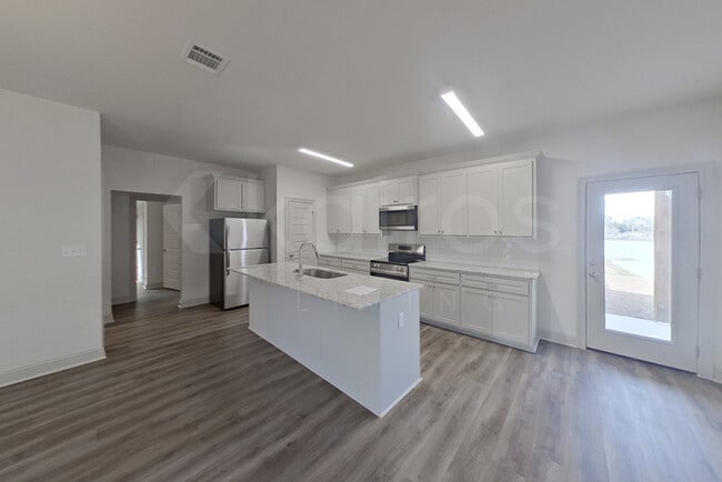 Building Photo - 17623 Carlisle Ave