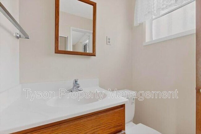 Building Photo - 6701 Zimmerman Ave NE