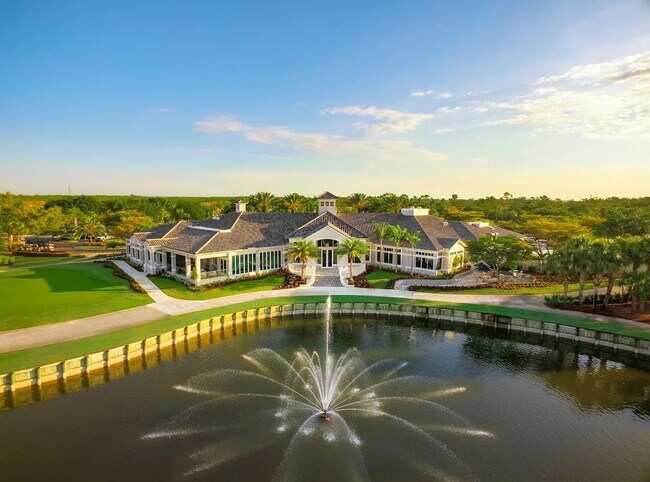 Building Photo - Charming 2-Bed, 2-Bath Condo Retreat with 1,309 Sq Ft in Fort Myers' Premier Locale!