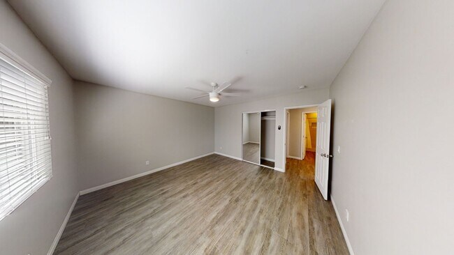 Building Photo - 5204 Rincon St