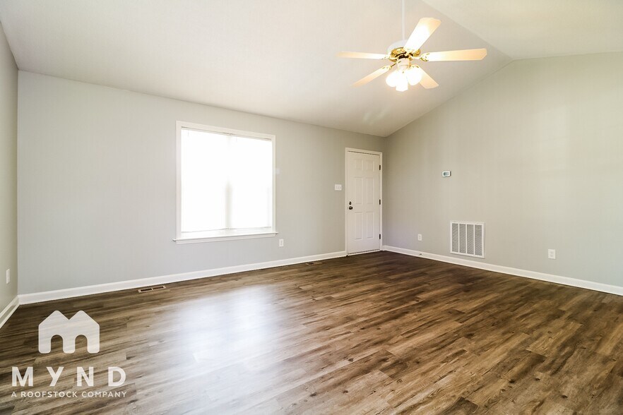 Building Photo - 204 Skylar Ln