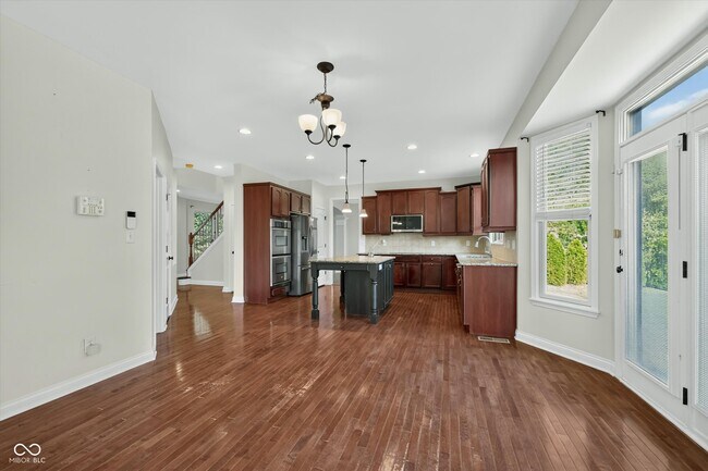Building Photo - 13636 Falcon Way