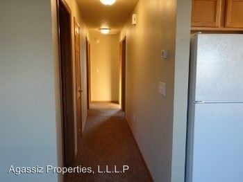 Building Photo - 609-708 E Agassiz Cir SE