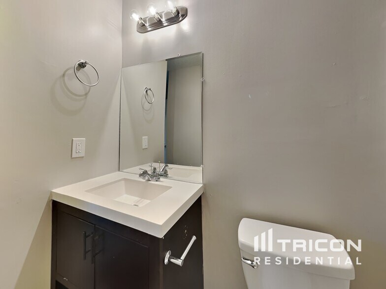 Building Photo - 2620 Thunder Basin Way