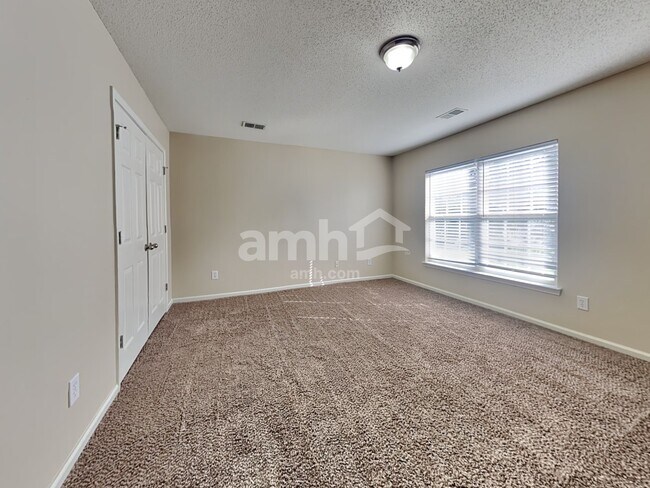 Building Photo - 1073 Briar Rose Ln