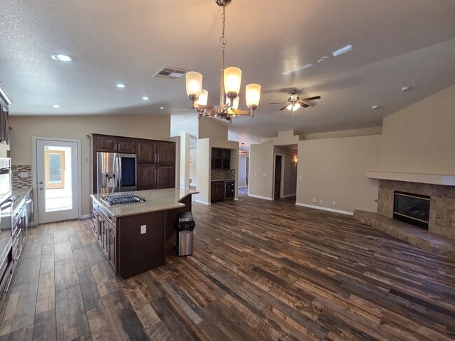 Building Photo - Single-Story 3 Bed / 2.5 Bath Home w/ Private Pool, Spa