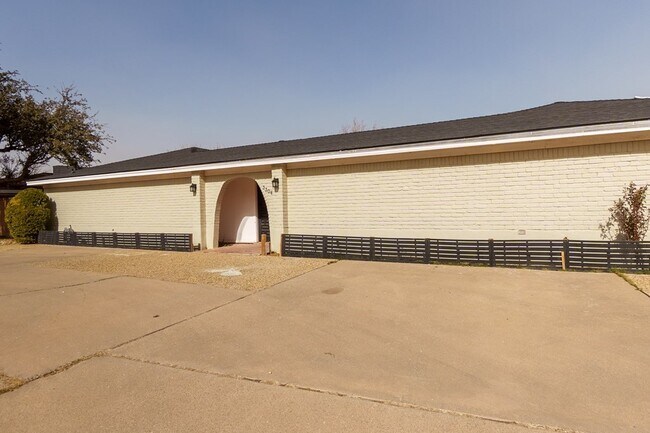 Building Photo - 3306 Haynes Ave