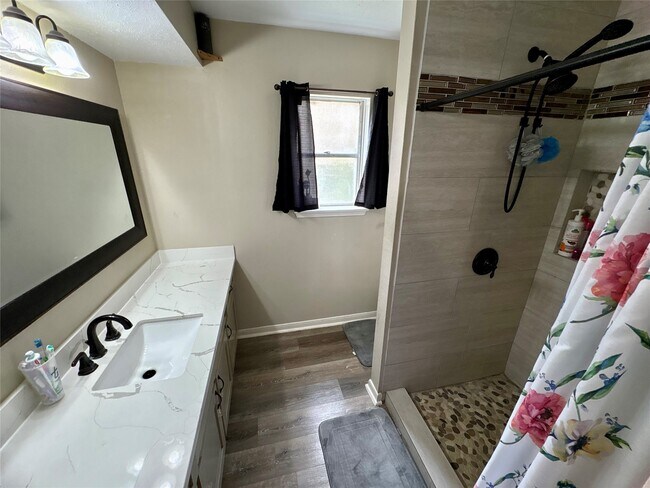 Building Photo - 21802 Rotherham Dr