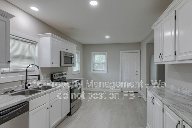 Building Photo - 2431 E 68th St