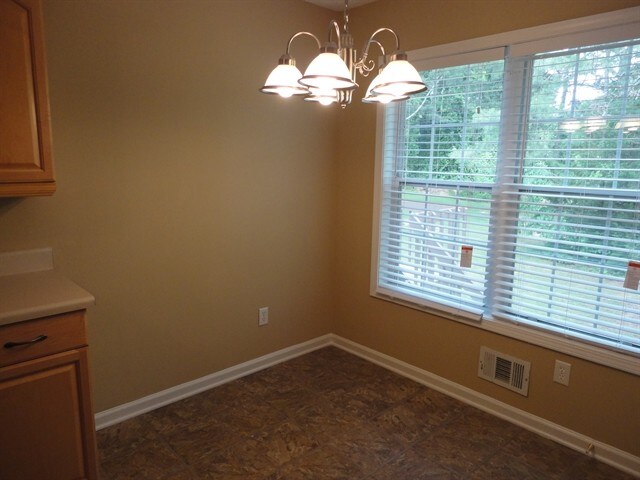 Building Photo - 1335 Timber Walk Dr