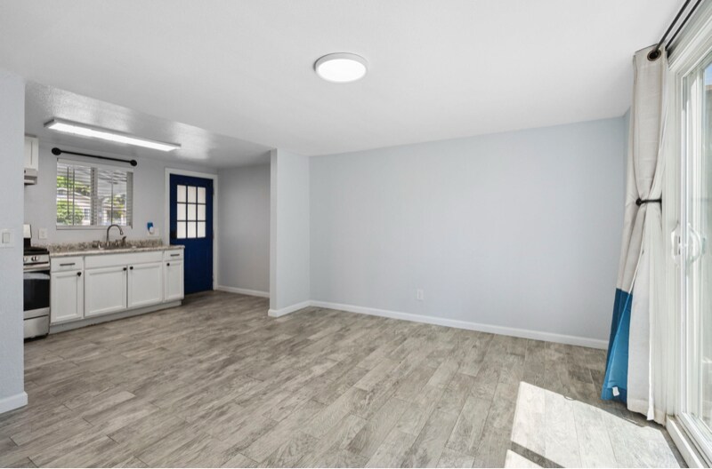 Building Photo - 633 F St