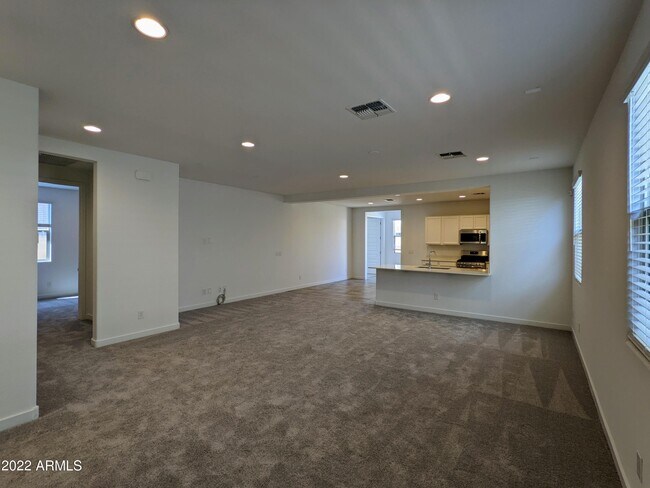 Building Photo - 16846 W Las Palmaritas Dr