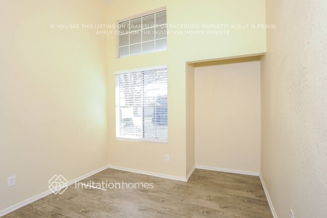 Building Photo - 39826 Milan Dr