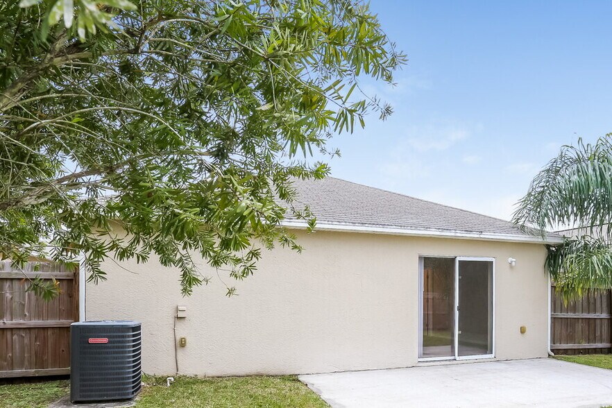 Building Photo - 2837 Mingo Dr