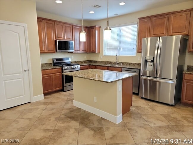 Building Photo - 10432 Yew Blossom Ave