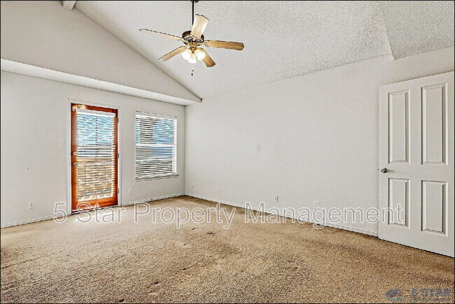 Building Photo - 3140 Tierra Agave Dr