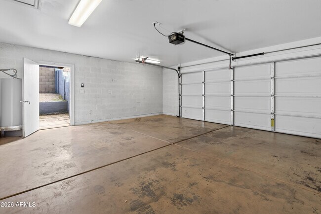 Building Photo - 4902 W Crocus Dr