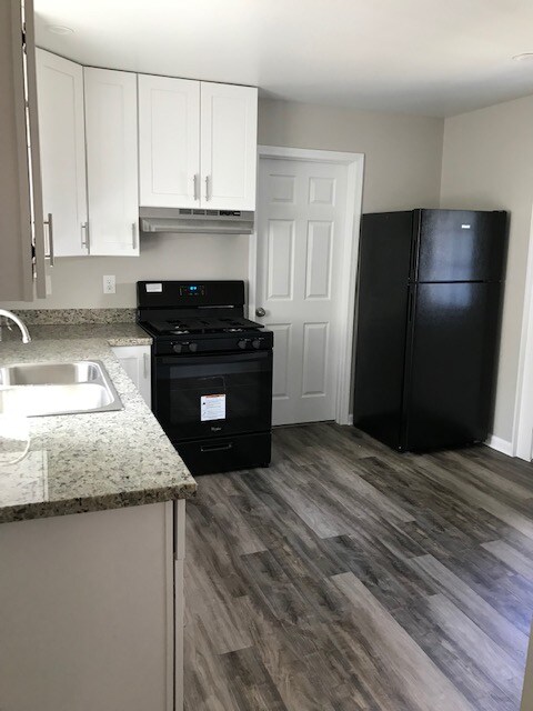 Kitchen - 6216 Roddie St