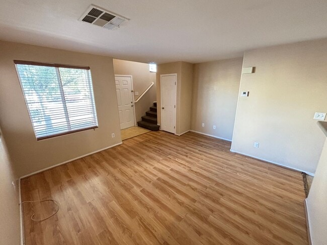 Building Photo - Charming 2Bed/2Bath/1Car 2-Story Home located in Sunrise Manor- Make the Move for Less: $500 Off ...