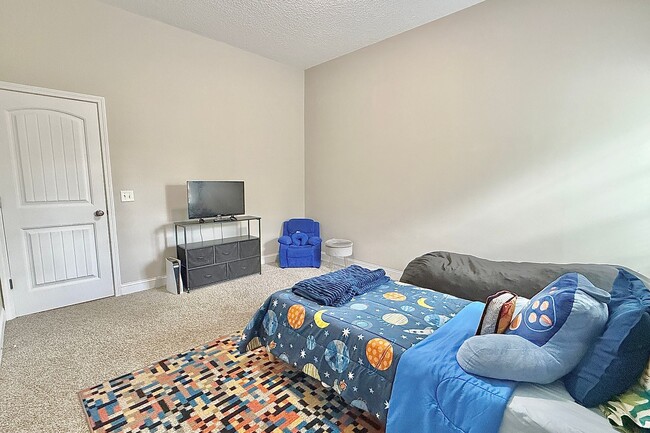 Building Photo - 44 Mount Vernon Ter