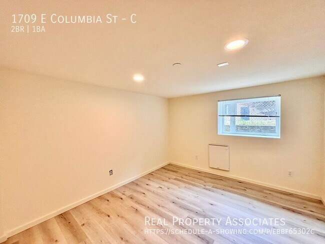 Building Photo - 1709 E Columbia St