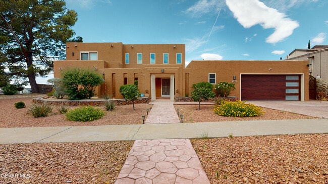 Building Photo - 801 Claravista Ln