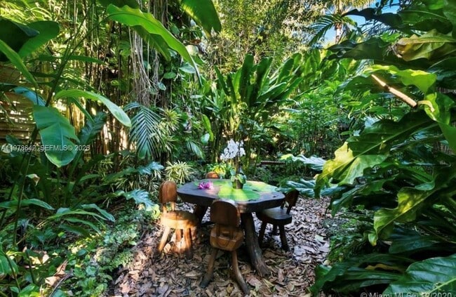 Building Photo - 4895 SW 88th St