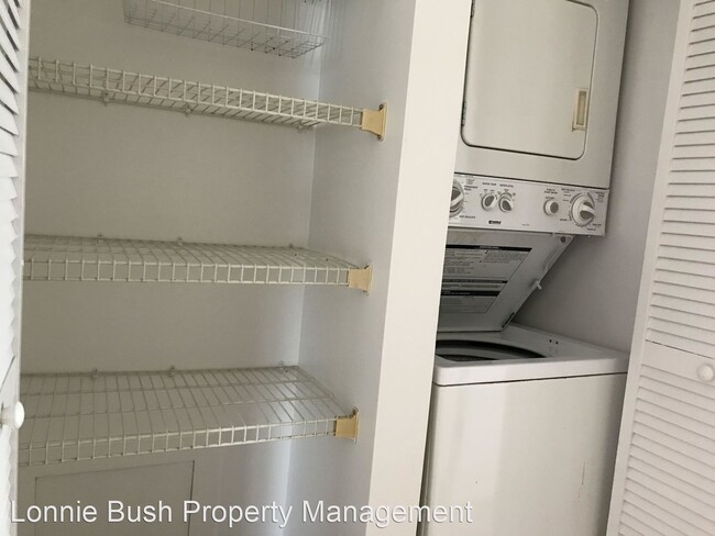 Building Photo - 2 br, 1 bath House - 35 Davenport Ct