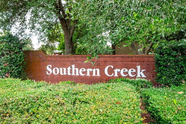 Building Photo - 512 Southbranch Dr
