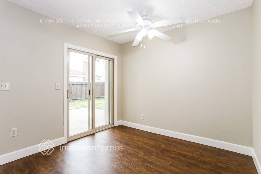 Building Photo - 9926 Burline St