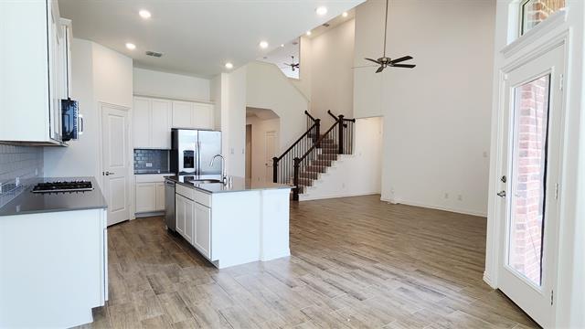 Building Photo - 3105 Cottonwood Ln