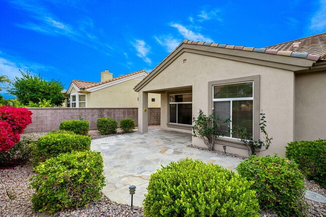 Building Photo - 78462 Palm Tree Ave